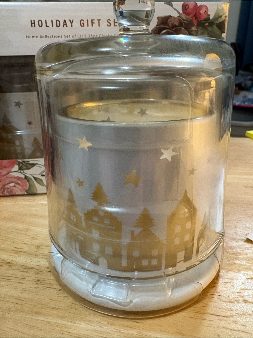 Gold Holiday Village Glass Candle with cloche Dome white/gold village scene